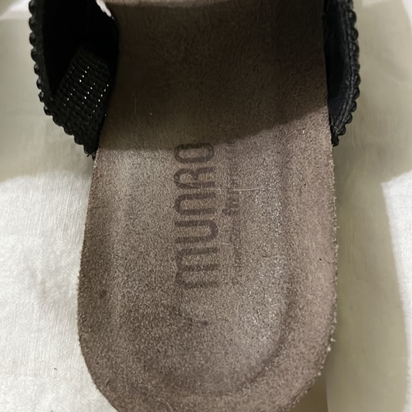 Munro American Riviera Black Shimmer Sandals Size 8M Great Condition - Picture 3 of 10